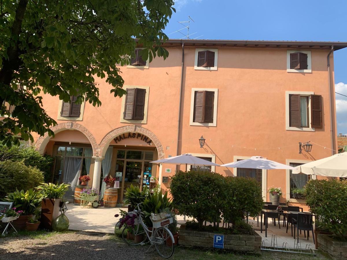 Boutique Hotel Corte Malaspina كاستلْنْيوفو ديل غارد المظهر الخارجي الصورة