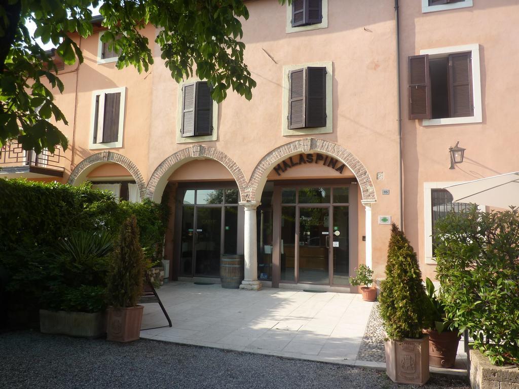 Boutique Hotel Corte Malaspina كاستلْنْيوفو ديل غارد المظهر الخارجي الصورة