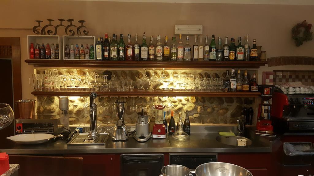 Boutique Hotel Corte Malaspina كاستلْنْيوفو ديل غارد المظهر الخارجي الصورة
