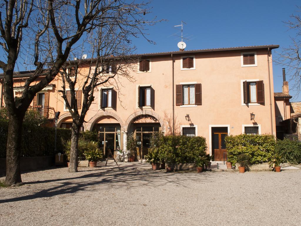 Boutique Hotel Corte Malaspina كاستلْنْيوفو ديل غارد المظهر الخارجي الصورة