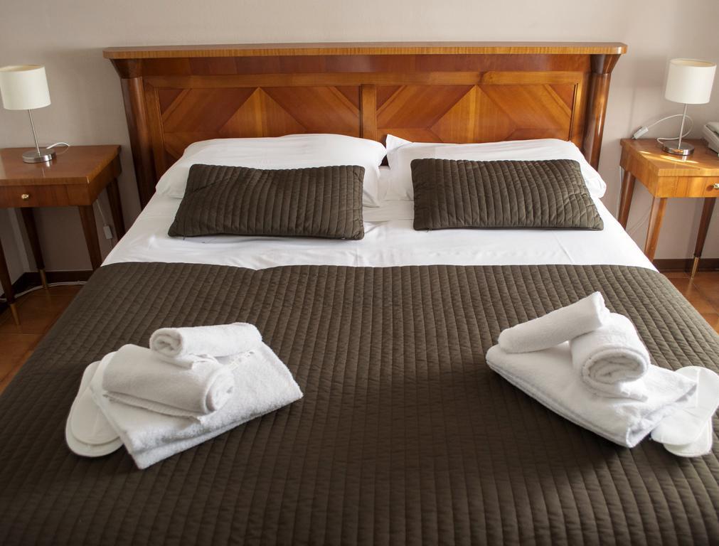 Boutique Hotel Corte Malaspina كاستلْنْيوفو ديل غارد المظهر الخارجي الصورة