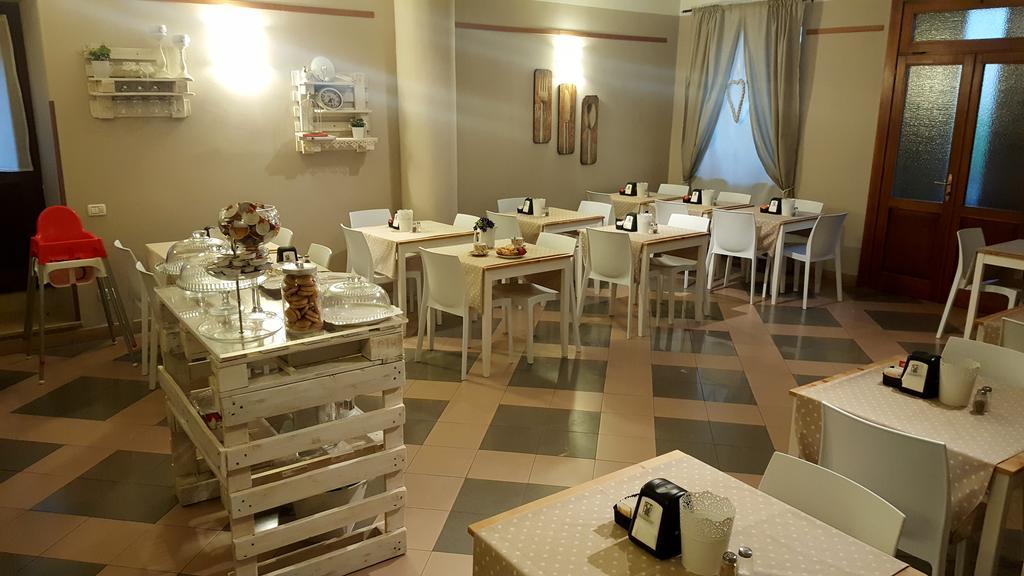 Boutique Hotel Corte Malaspina كاستلْنْيوفو ديل غارد المظهر الخارجي الصورة